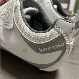 Tomimaso clip in cycling shoes